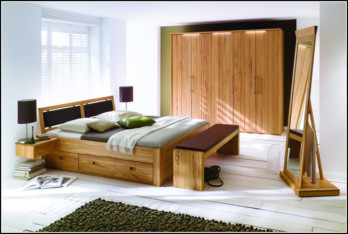 Möbel Schlafzimmer Holz