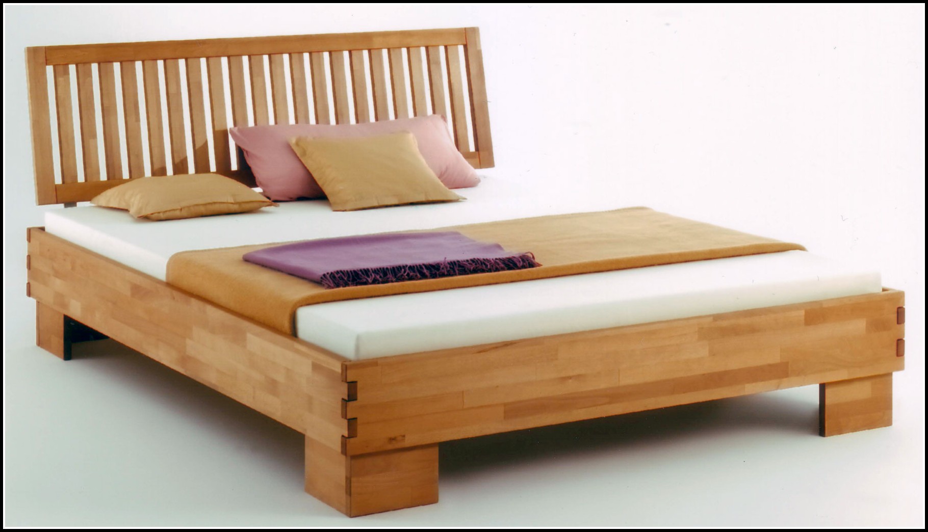 Bett Holz Massiv
