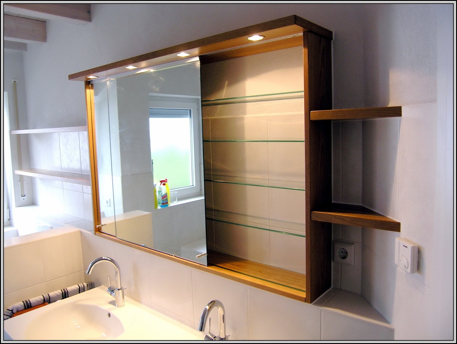 Badezimmer Spiegelschrank Beleuchtung Defekt