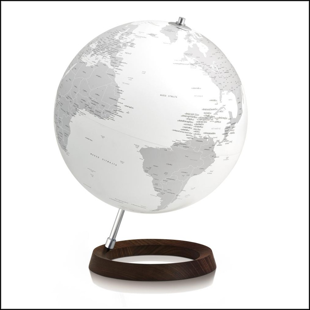 Globus Reflection Mit Beleuchtung