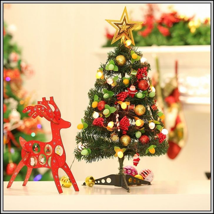 Permalink to Weihnachtsbaum Mit Beleuchtung Und Schmuck